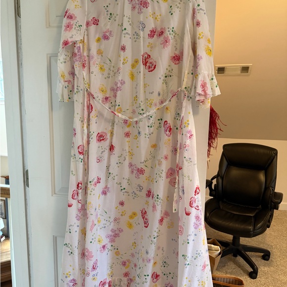 Floral Ruffle D. Porthault Robe - Picture 4 of 4